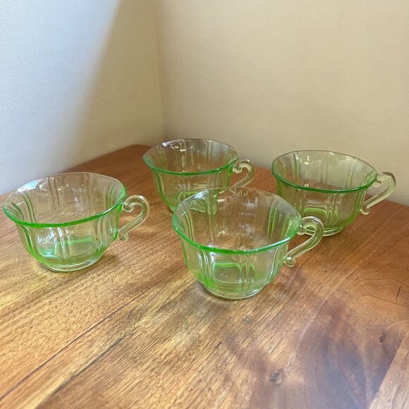 Vintage Green Nonagon Paneled Depression Glass Teacups Set Of 4 Uranium Vaseline - Picture 3 of 10
